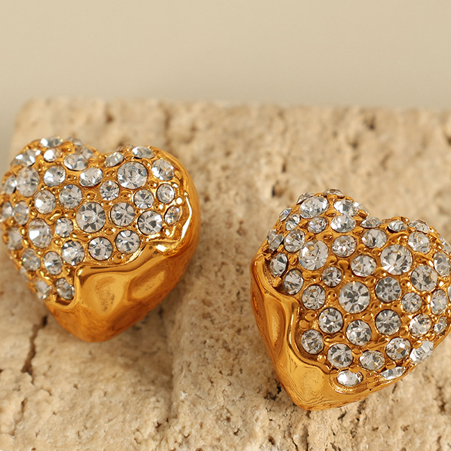 1 Pair Luxurious Series Elegant Heart Stainless Steel  Gold Color Rhinestone Women's Stud Earrings 